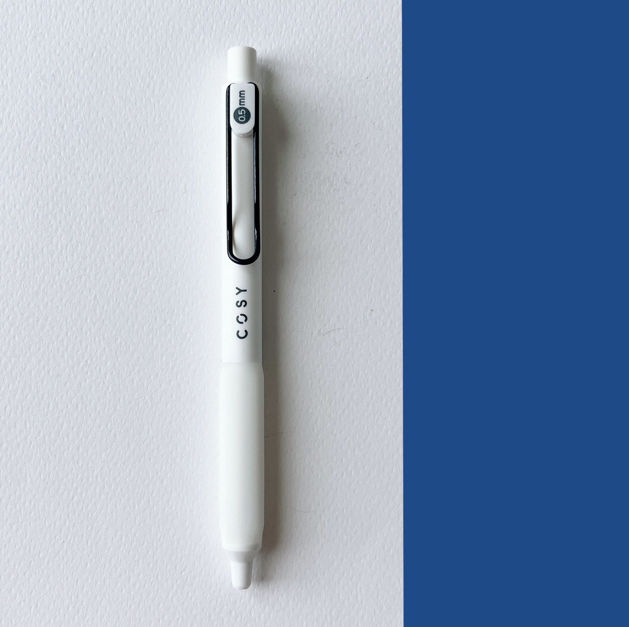ปากกาเจลหัวลูกลื่น 2 ชั้น Oniso Gel Pen 0.5 MM ปากกาเจลแห้งไว รุ่น 9133 กับ Oniso Cosy