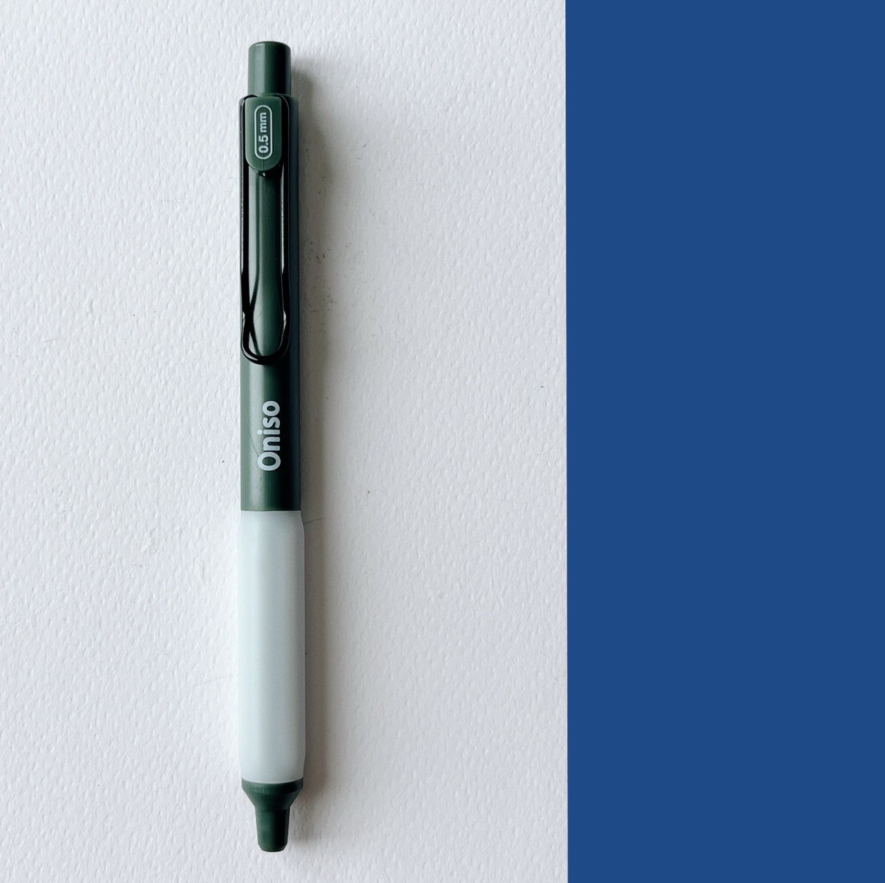 ปากกาเจลหัวลูกลื่น 2 ชั้น Oniso Gel Pen 0.5 MM ปากกาเจลแห้งไว รุ่น 9133 กับ Oniso Cosy