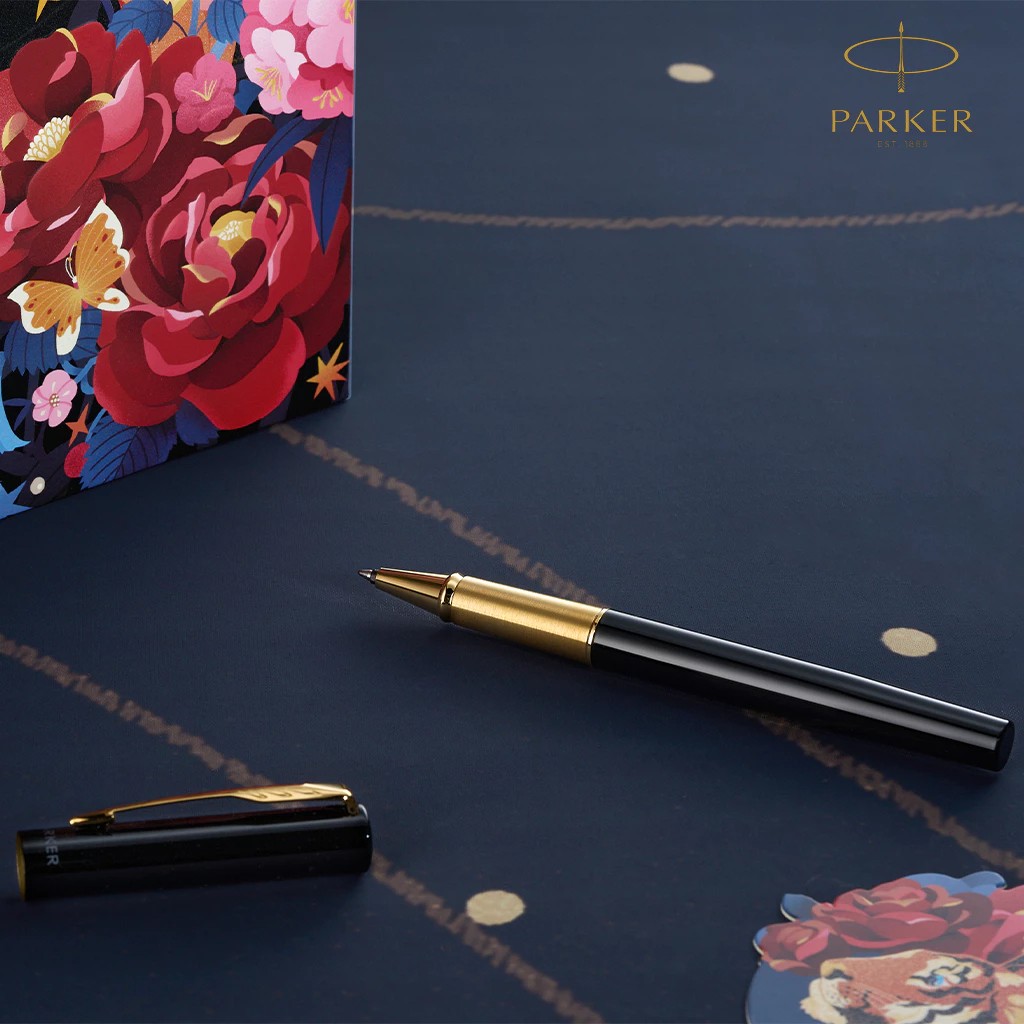 Parker Tiger Sniffs Rose Gift Set Series Vector XL Rollerball Pen ปากกาปาร์คเกอร์ เซ็ทเสือกุหลาบ